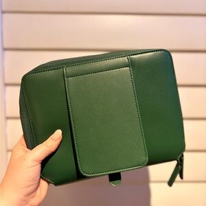 Monos Metro Folio Kit - juniper green vegan leather